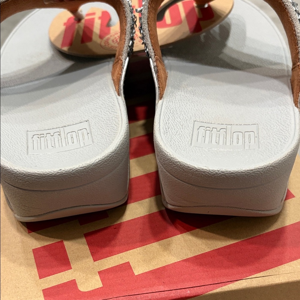 FitFlop “LuLu” Shimmer Foil Thongs size 6 - Picture 6 of 6